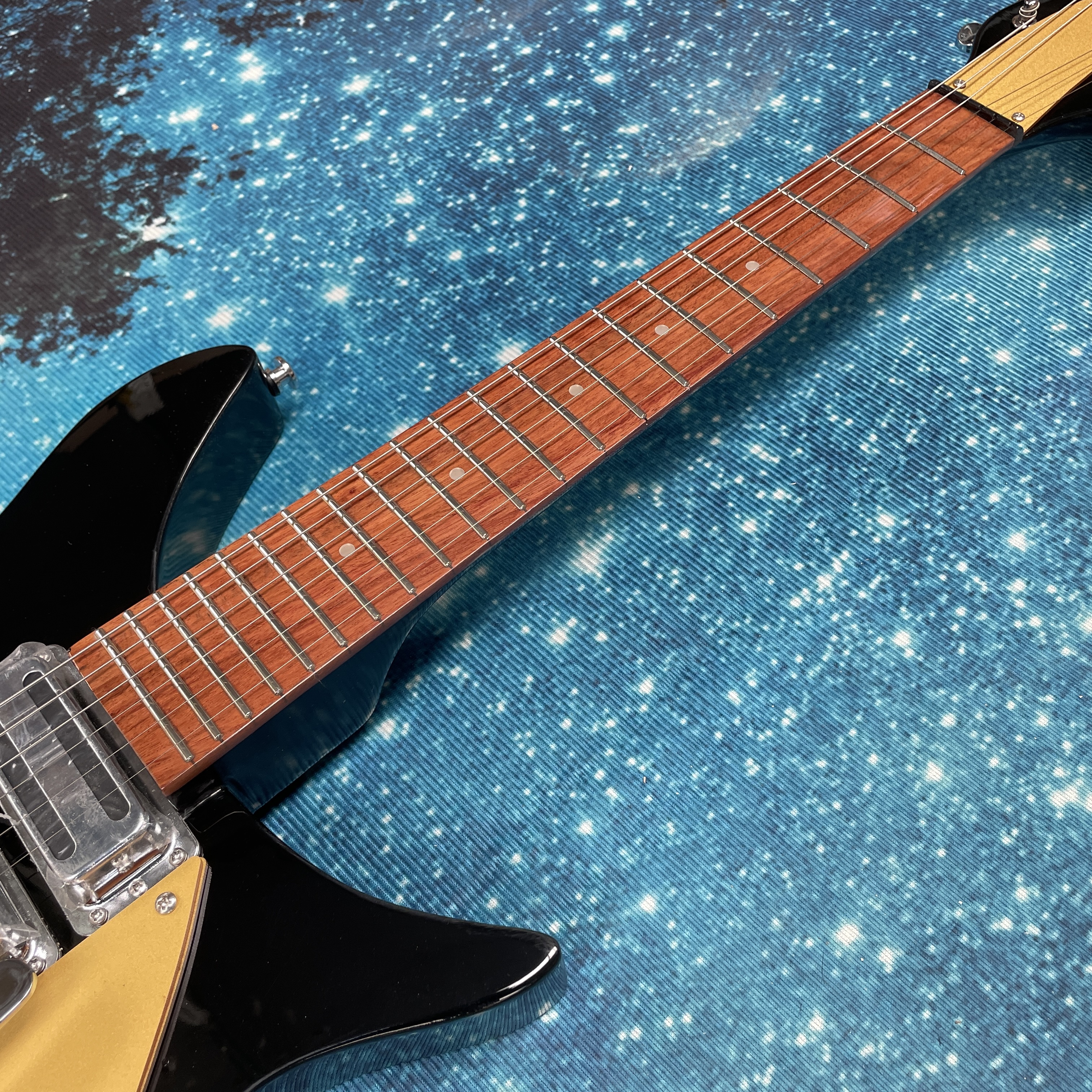 6-String Electric Guitar, Maho - مراجعة Classical Guitar Nylon وسعره